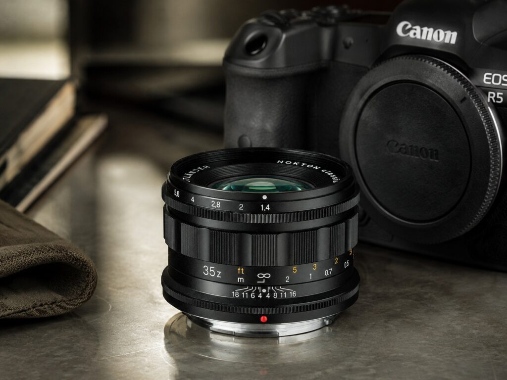 Voigtlander NOKTON Classic 35mm F1.4 RF Is the Compact Canon Lens Creators Were Waiting For